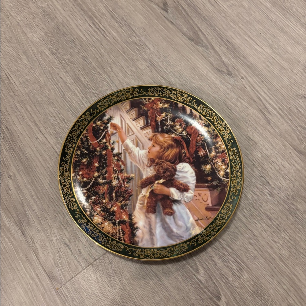 The Night Before Christmas Collectable Plate